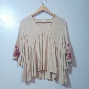 By Together V-Neck Embroidered Floral Sleeve Babydoll Tee Shirt Women's S Small